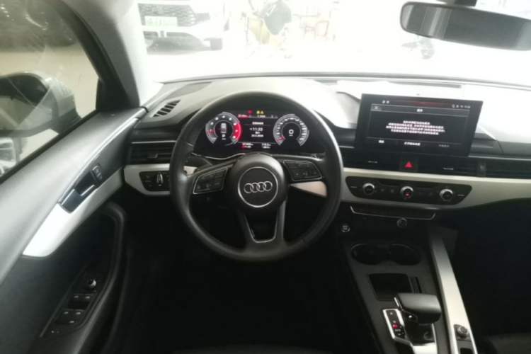 Used Audi A4L 2020 40 TFSI Fashion Dynamic Model Steering Wheel