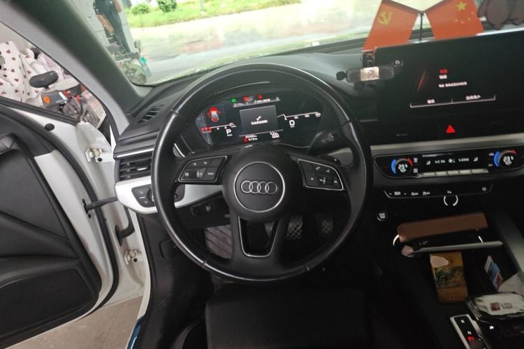 Used Audi A4L 2020 40 TFSI Fashion Dynamic Model Steering Wheel