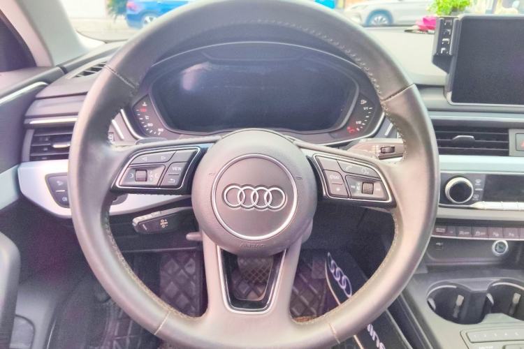 Used Audi A4L 2020 40 TFSI Luxury Prestige Edition Steering Wheel