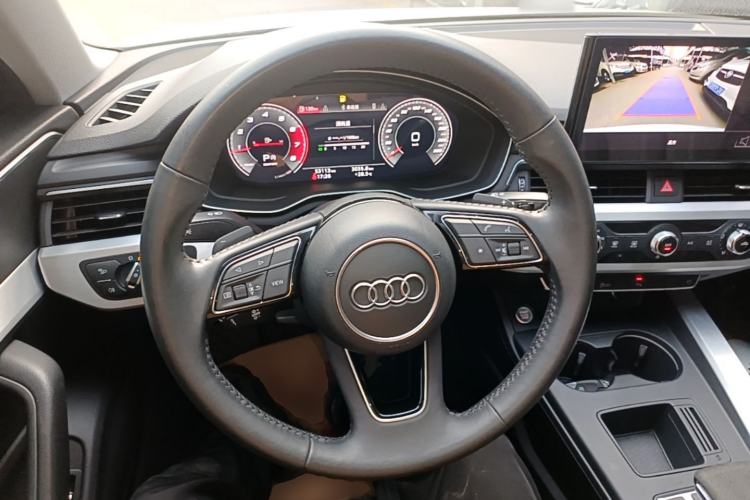 Used Audi A4L 2020 40 TFSI Fashion Dynamic Model Steering Wheel