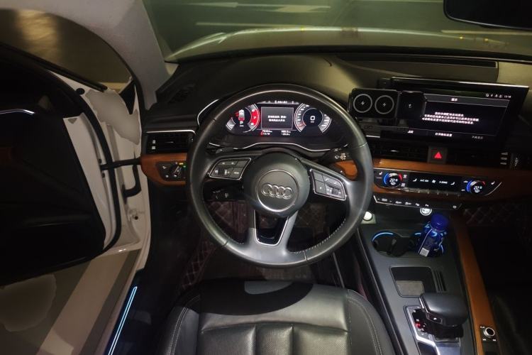 Used Audi A4L 2020 40 TFSI Luxury Prestige Edition Steering Wheel