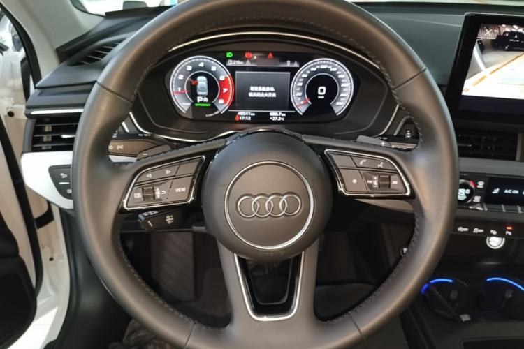 Used Audi A4L 2020 40 TFSI Luxury Dynamic Model Steering Wheel