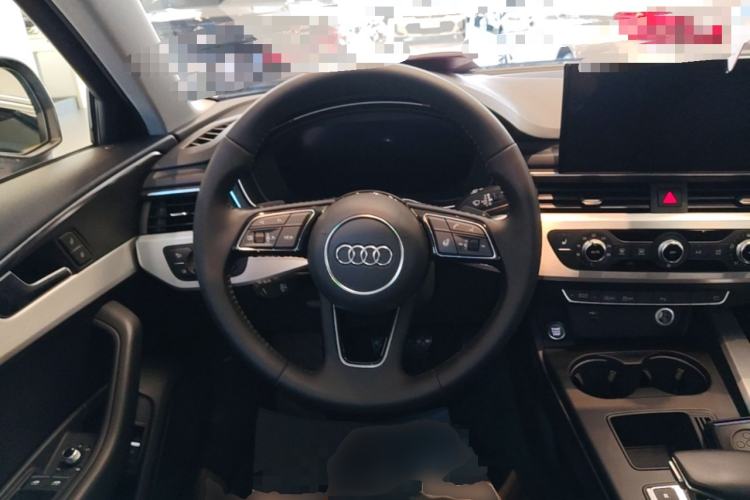 Used Audi A4L 2020 40 TFSI Fashion Dynamic Model Steering Wheel