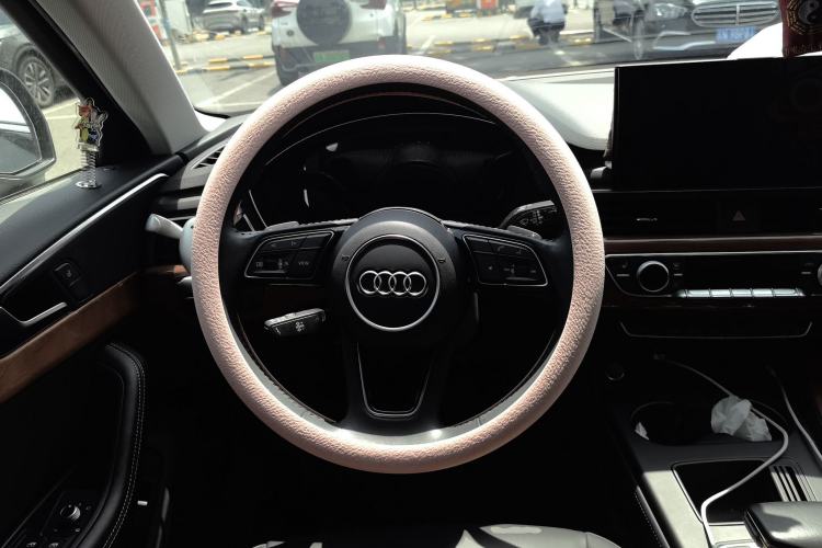 Used Audi A4L 2020 40 TFSI Luxury Prestige Edition Steering Wheel