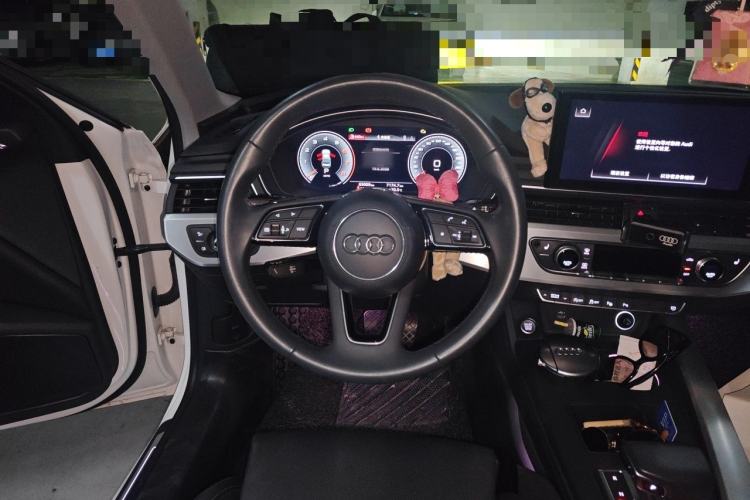 Used Audi A4L 2020 40 TFSI quattro Luxury Dynamic Model Steering Wheel