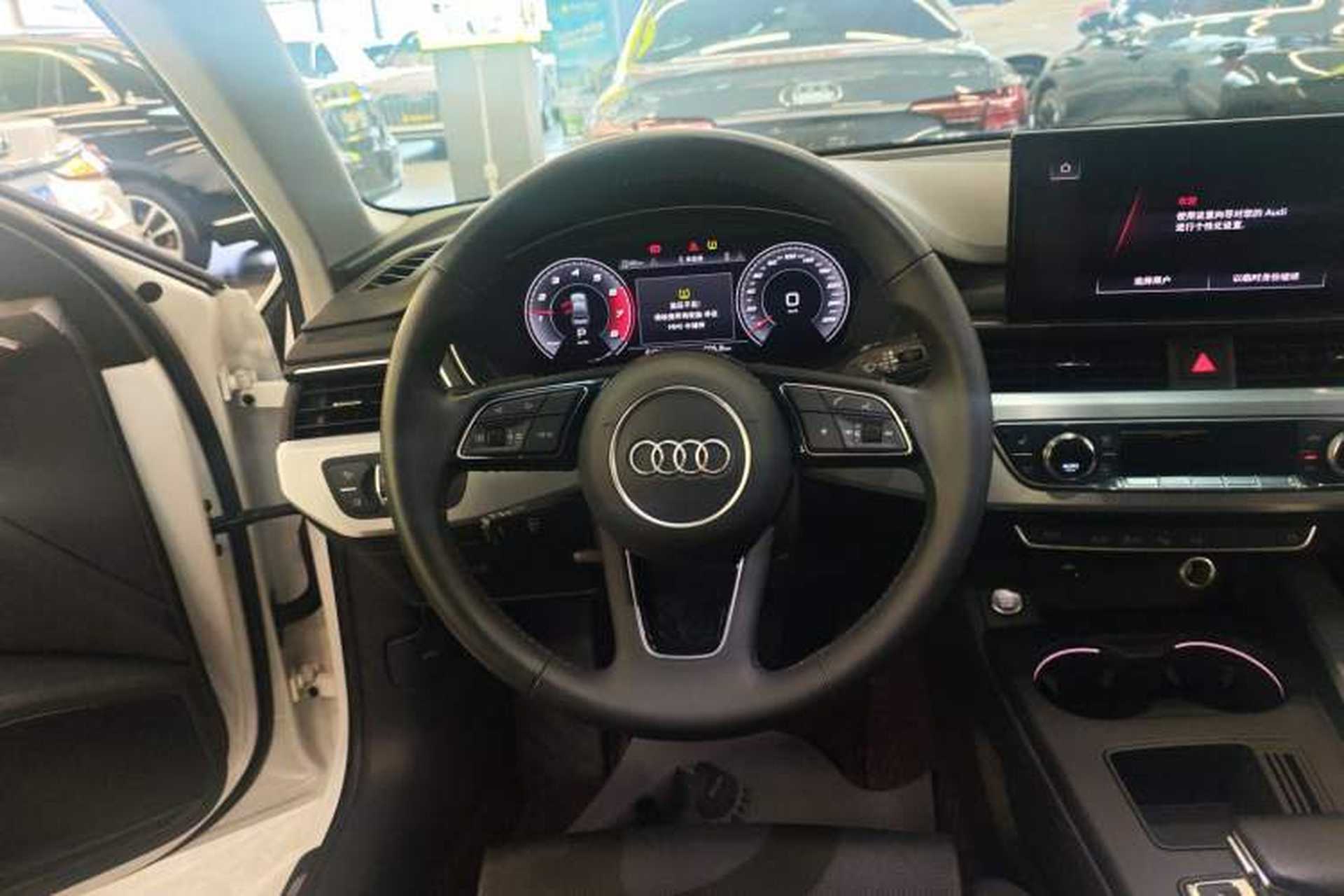 Used Audi A4L 2020 40 TFSI Luxury Dynamic Model Steering Wheel