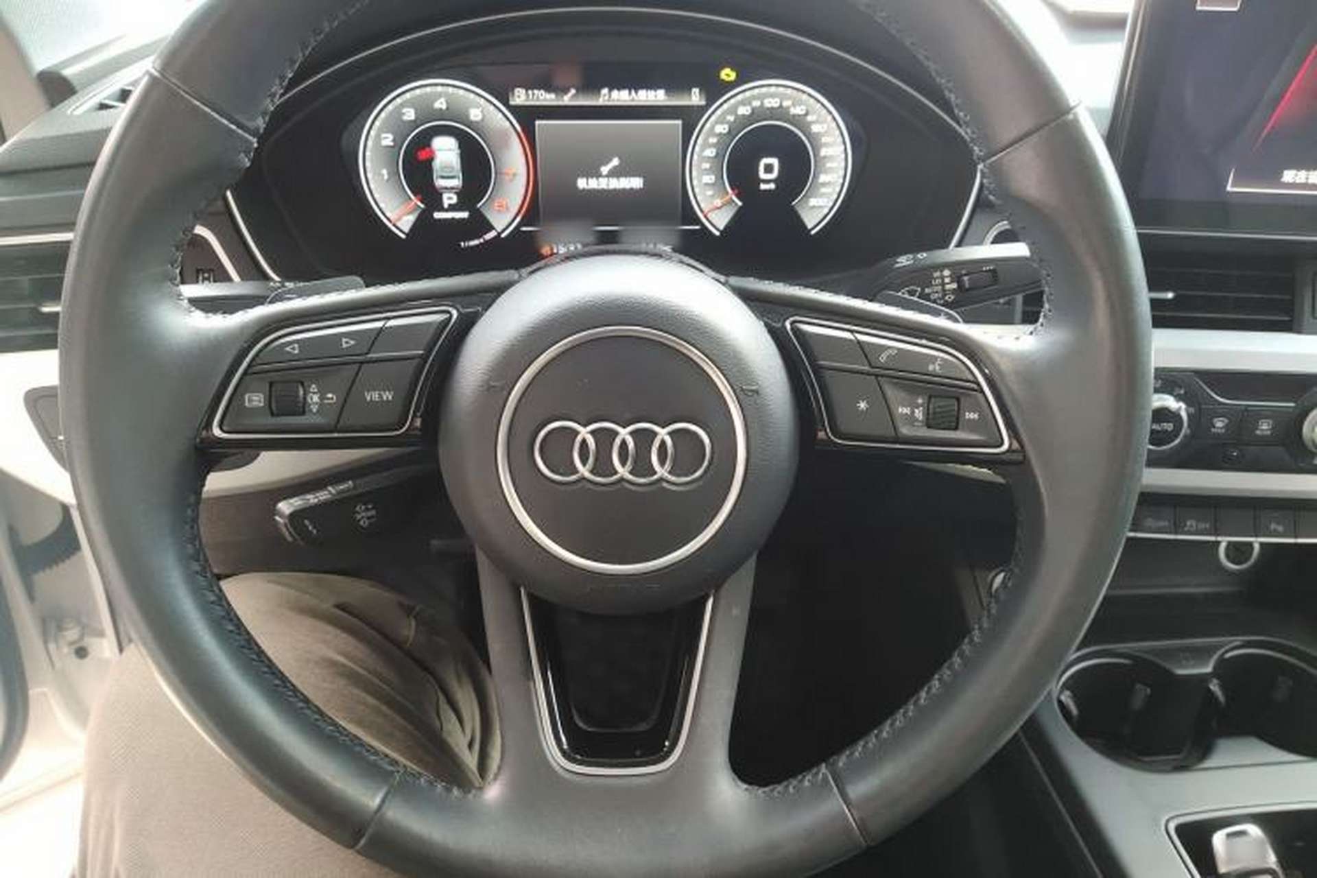 Used Audi A4L 2020 40 TFSI Fashion Dynamic Model Steering Wheel