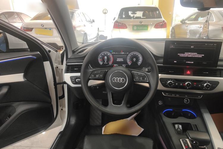 Used Audi A4L 2020 40 TFSI Fashion Dynamic Model Steering Wheel
