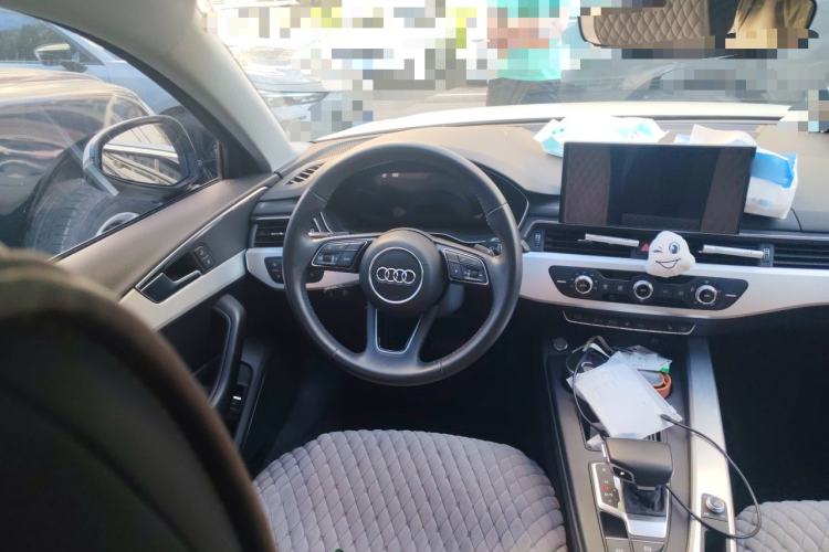 Used Audi A4L 2020 40 TFSI Fashion Dynamic Model Steering Wheel