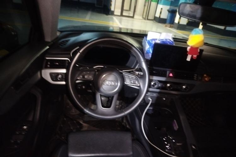 Used Audi A4L 2020 40 TFSI Fashion Dynamic Model Steering Wheel