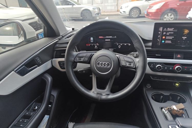 Used Audi A4L 2020 40 TFSI Fashion Dynamic Model Steering Wheel