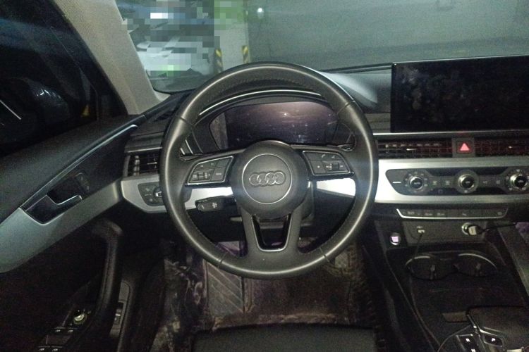 Used Audi A4L 2020 40 TFSI Fashion Dynamic Model Steering Wheel