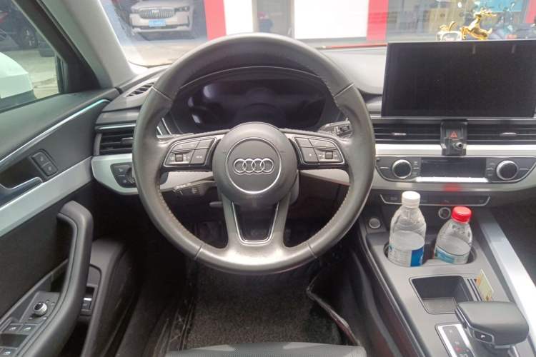 Used Audi A4L 2020 40 TFSI Fashion Dynamic Model Steering Wheel