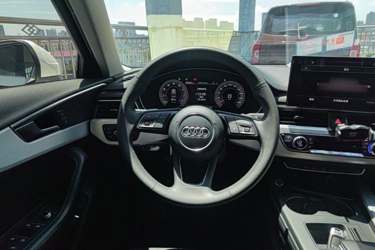 Used Audi A4L 2020 40 TFSI Fashion Dynamic Model Steering Wheel