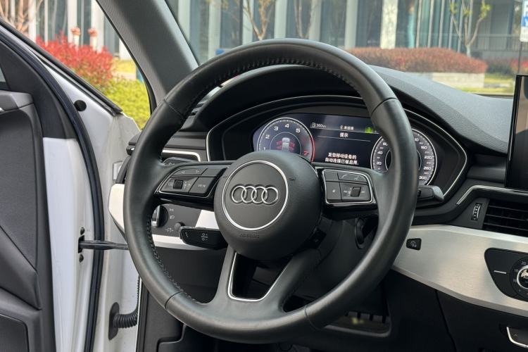Used Audi A4L 2020 40 TFSI Fashion Dynamic Model Steering Wheel