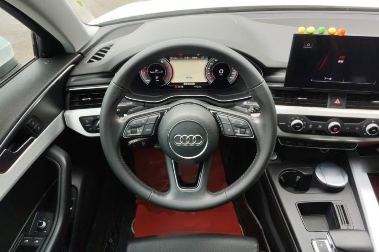 Used Audi A4L 2020 40 TFSI Fashion Dynamic Model Steering Wheel