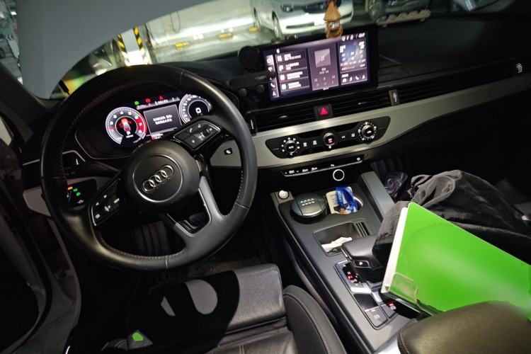 Used Audi A4L 2020 40 TFSI Fashion Dynamic Model Steering Wheel