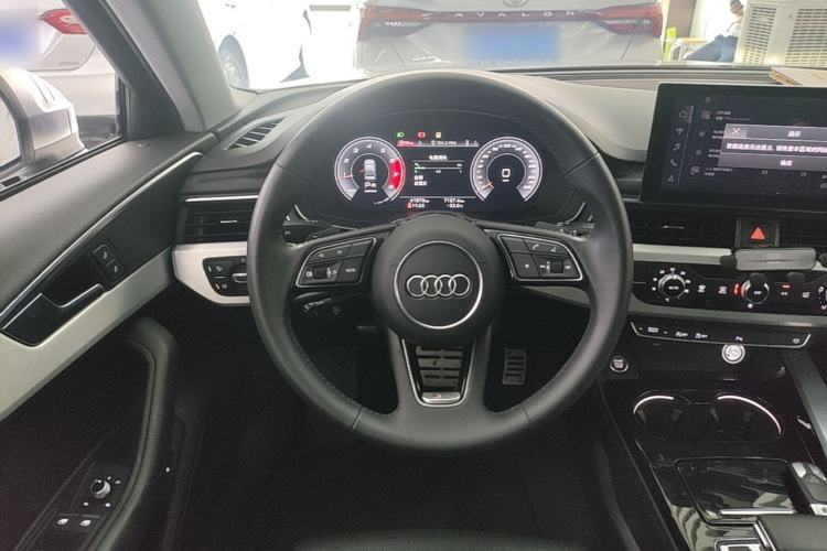 Used Audi A4L 2020 40 TFSI Fashion Dynamic Model Steering Wheel