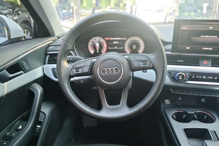 Used Audi A4L 2020 40 TFSI Luxury Dynamic Model Steering Wheel