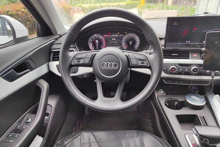 Used Audi A4L 2020 35 TFSI Fashion Dynamic Model Steering Wheel