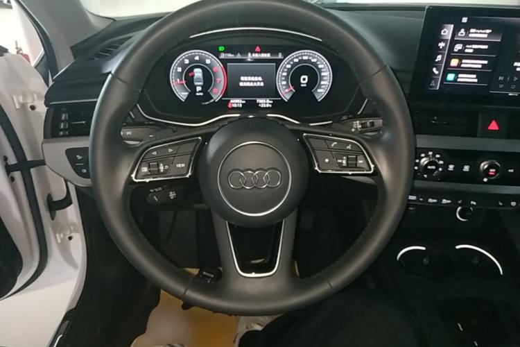 Used Audi A4L 2020 40 TFSI Fashion Dynamic Model Steering Wheel
