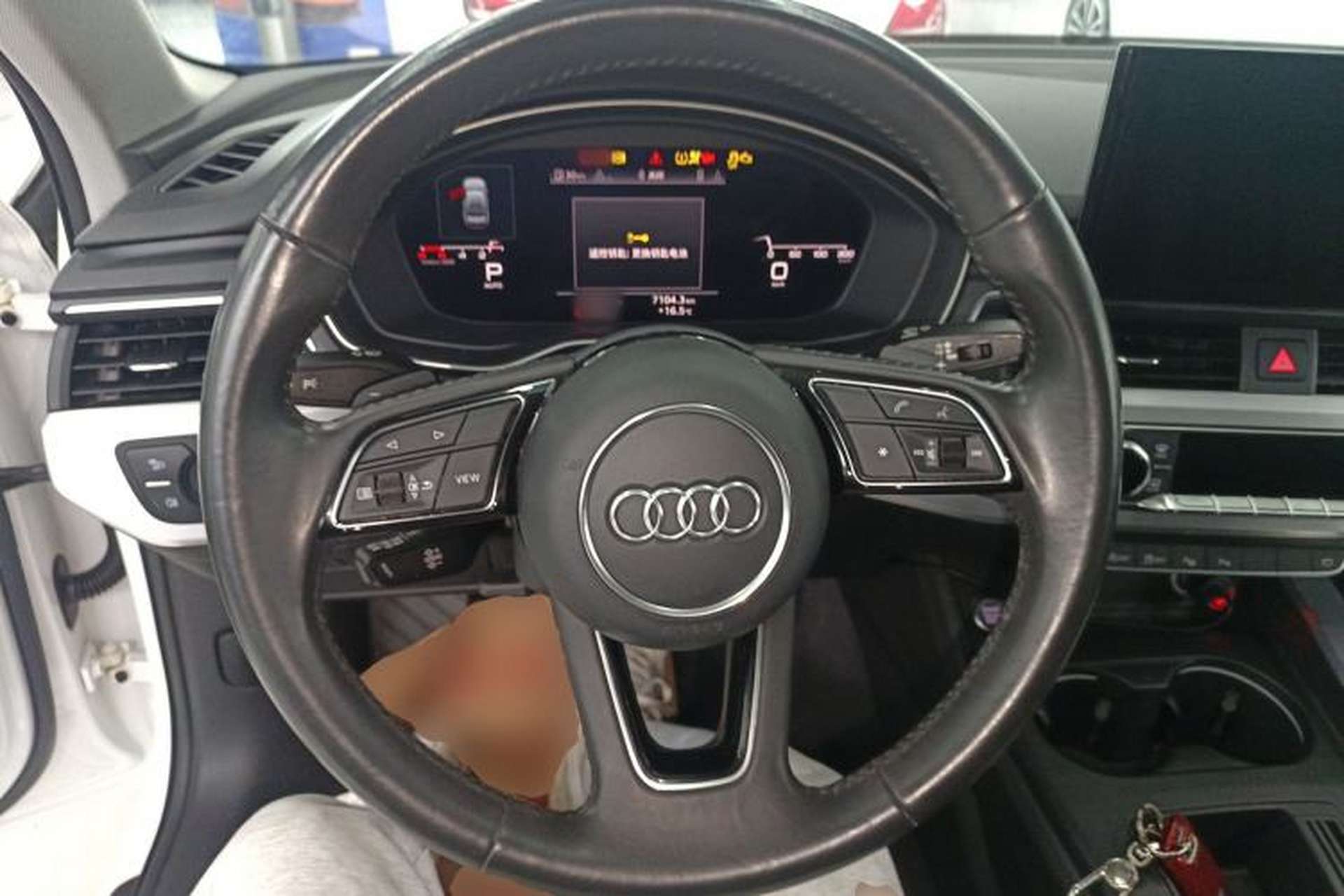Used Audi A4L 2020 40 TFSI Luxury Dynamic Model Steering Wheel