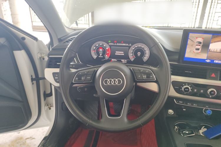 Used Audi A4L 2020 40 TFSI Fashion Dynamic Model Steering Wheel