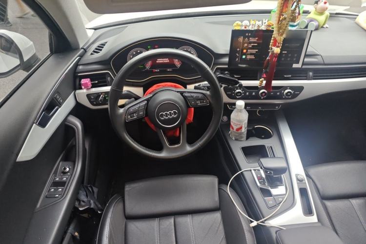 Used Audi A4L 2020 40 TFSI Fashion Dynamic Model Steering Wheel