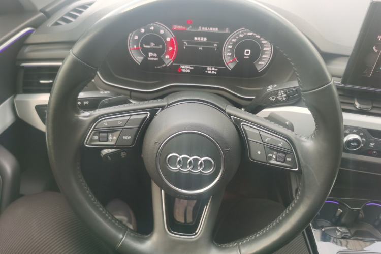 Used Audi A4L 2020 40 TFSI Fashion Dynamic Model Steering Wheel