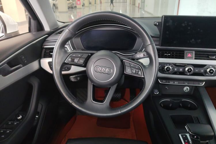 Used Audi A4L 2020 40 TFSI Fashion Dynamic Model Steering Wheel