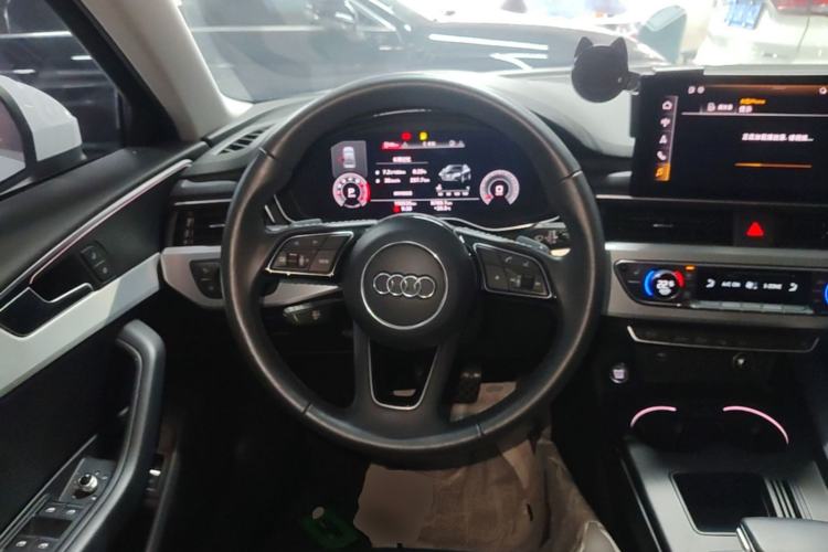 Used Audi A4L 2020 40 TFSI Fashion Dynamic Model Steering Wheel