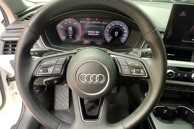 Used Audi A4L 2020 40 TFSI Fashion Dynamic Model Steering Wheel