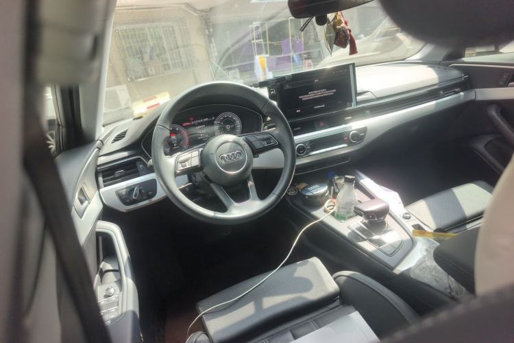 Used Audi A4L 2020 40 TFSI Fashion Dynamic Model Steering Wheel