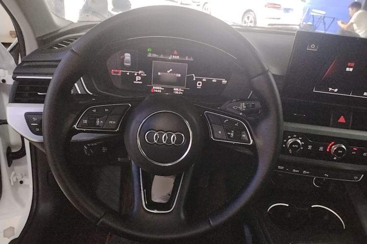 Used Audi A4L 2020 40 TFSI Fashion Dynamic Model Steering Wheel