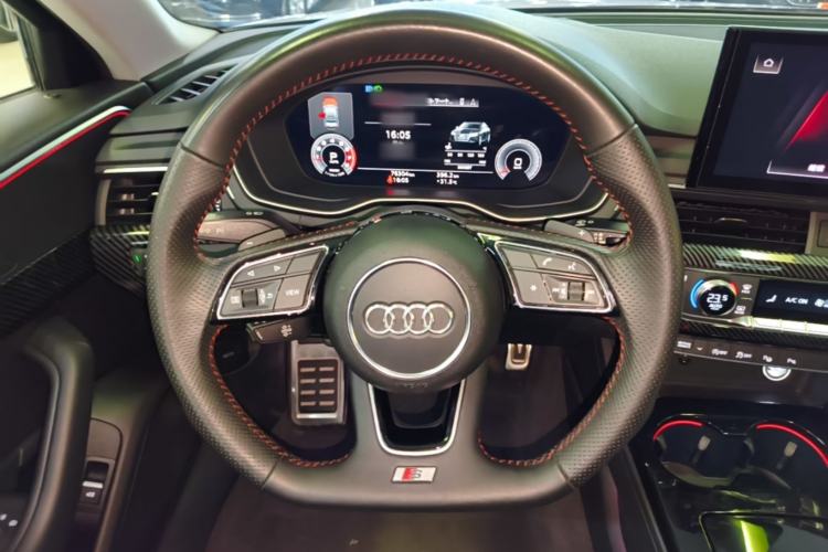 Used Audi A4L 2020 40 TFSI Luxury Dynamic Model Steering Wheel