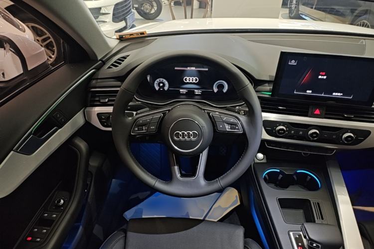 Used Audi A4L 2020 40 TFSI Fashion Dynamic Model Steering Wheel