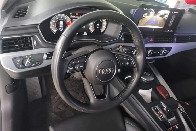 Used Audi A4L 2020 40 TFSI Fashion Dynamic Model Steering Wheel