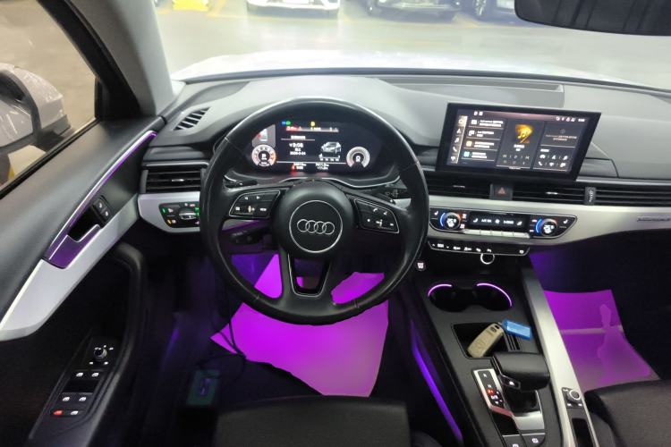 Used Audi A4L 2020 40 TFSI quattro Luxury Dynamic Model Steering Wheel