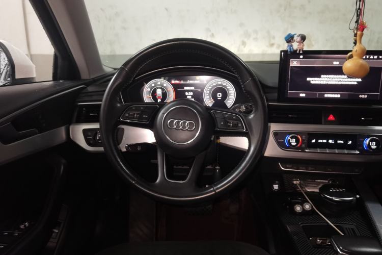 Used Audi A4L 2020 40 TFSI Fashion Dynamic Model Steering Wheel