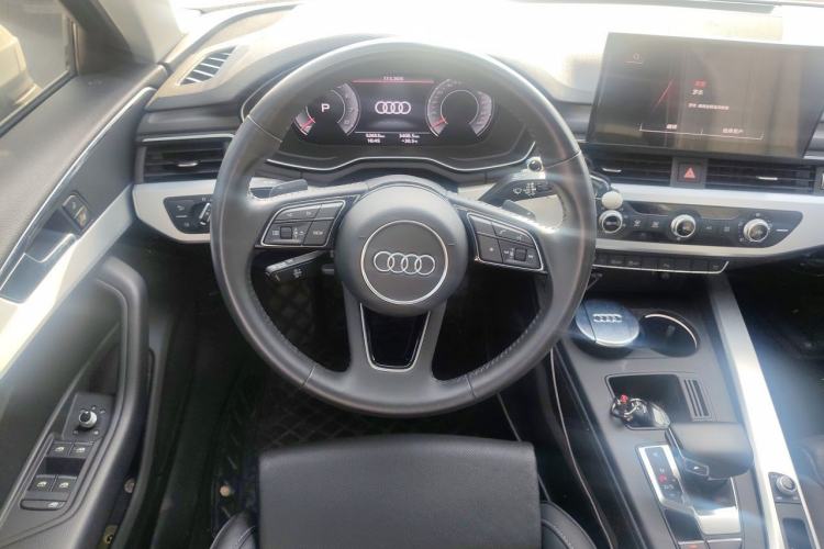 Used Audi A4L 2020 40 TFSI Fashion Dynamic Model Steering Wheel
