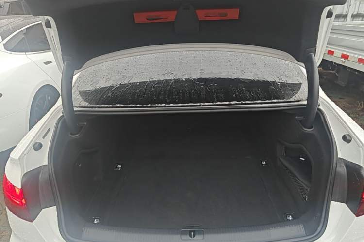 Used Audi A4L 2020 40 TFSI Fashion Dynamic Model Trunk