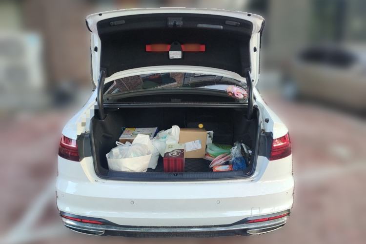 Used Audi A4L 2020 40 TFSI Fashionable and Elegant Model Trunk