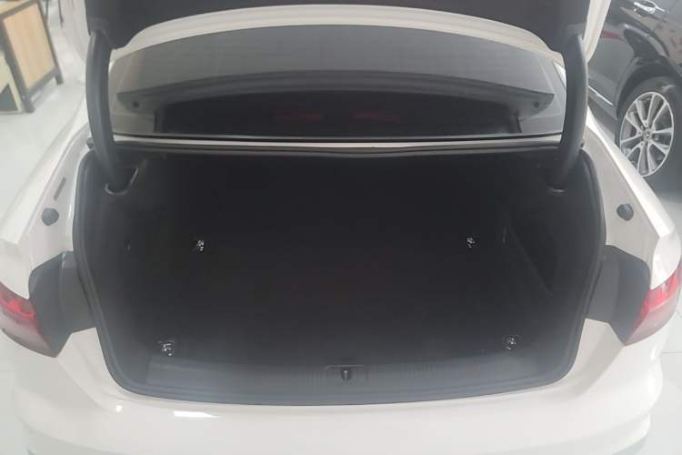 Used Audi A4L 2020 40 TFSI Fashion Dynamic Model Trunk