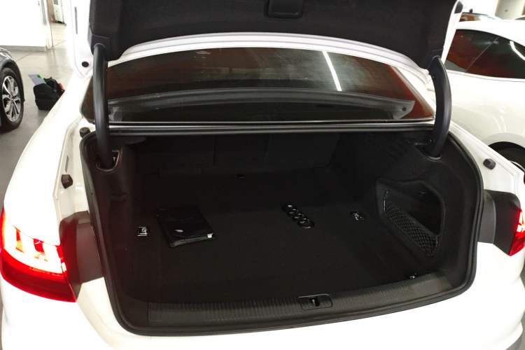 Used Audi A4L 2020 40 TFSI Fashion Dynamic Model Trunk