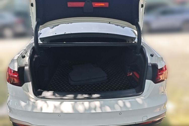 Used Audi A4L 2020 40 TFSI Fashion Dynamic Model Trunk