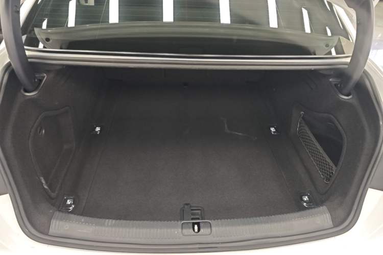 Used Audi A4L 2020 40 TFSI Fashion Dynamic Model Trunk