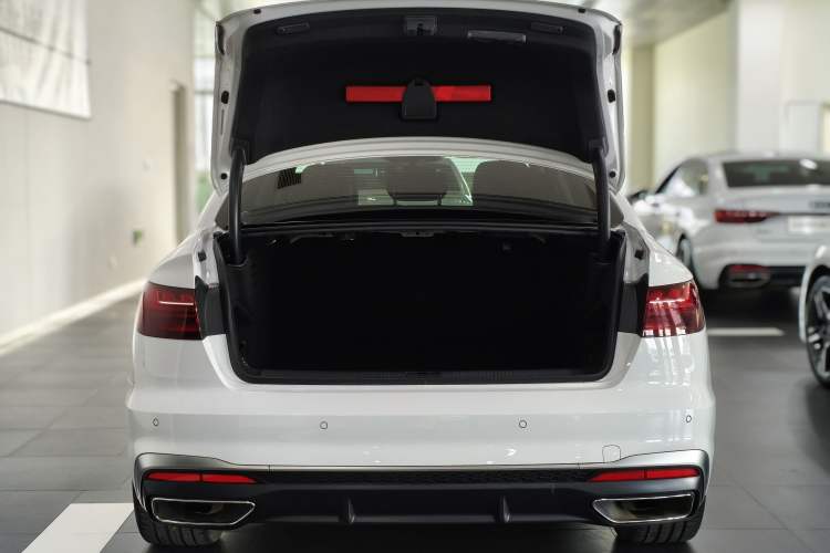 Used Audi A4L 2020 40 TFSI Luxury Dynamic Model Trunk