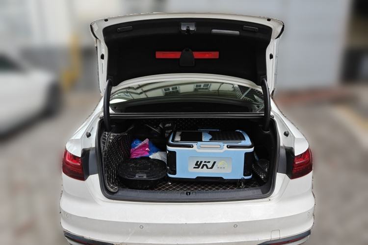 Used Audi A4L 2020 40 TFSI Fashionable and Elegant Model Trunk