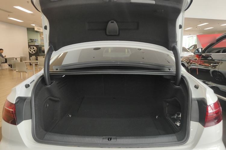 Used Audi A4L 2020 40 TFSI Fashion Dynamic Model Trunk