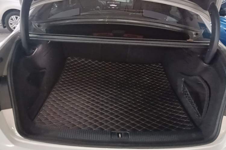 Used Audi A4L 2020 40 TFSI Fashion Dynamic Model Trunk